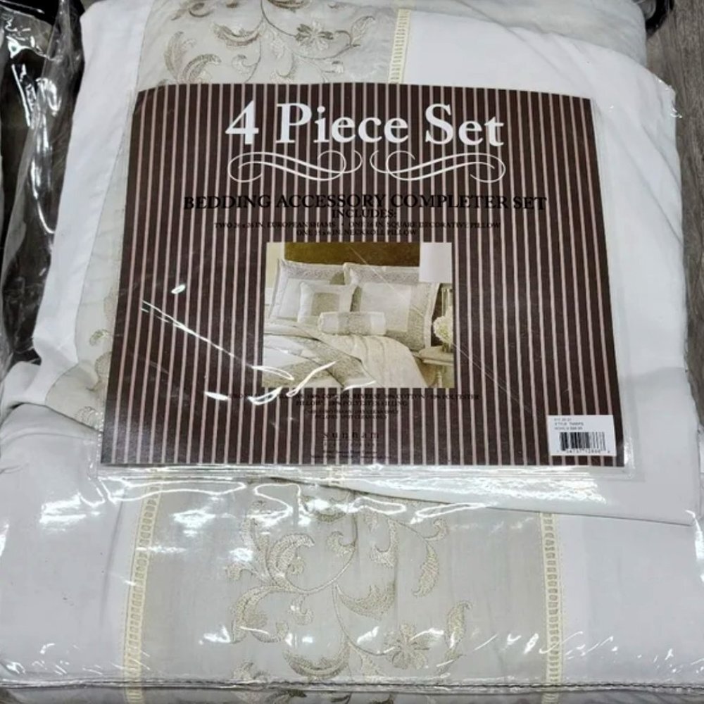 KOHL'S embroidered ivory 4 piece pillow and shams set NWT